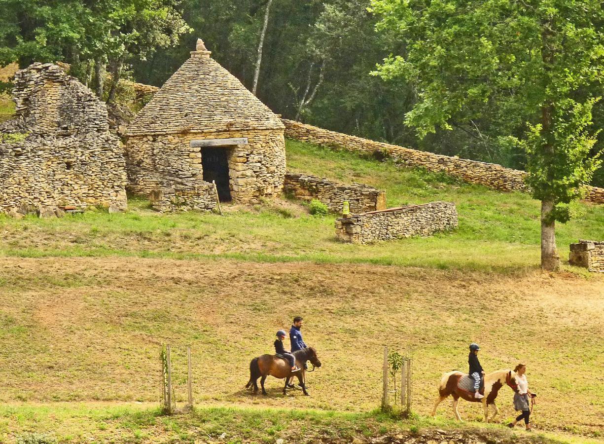 Eco-Hameau Du Sentier Des Sources Villa Sarlat-la-Canéda Exterior photo